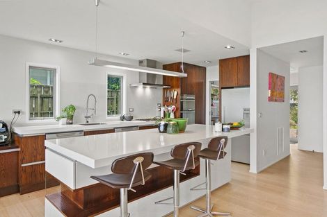 Photo of property in 15 Tiromoana Crescent, Bell Block, New Plymouth, 4312