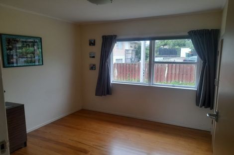 Photo of property in 24 Rambler Crescent, Beach Haven, Auckland, 0626