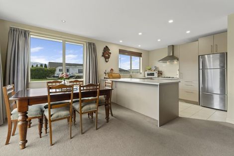 Photo of property in 3 De Bettencor Place, Mount Pisa, Cromwell, 9383