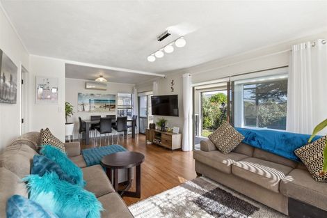 Photo of property in 42b Edward Avenue, Orewa, 0931