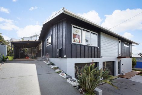 Photo of property in 37 The Crescent, Waihi Beach, 3611