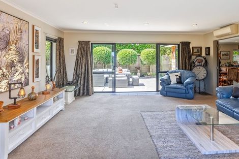 Photo of property in 21 Campion Road, Waikanae Beach, Waikanae, 5036