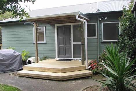 Photo of property in 71 West Harbour Drive, West Harbour, Auckland, 0618