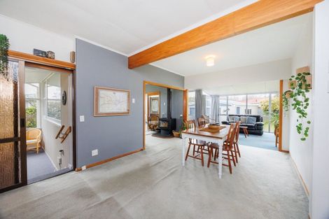 Photo of property in 10 Nairn Crescent, Awapuni, Palmerston North, 4412