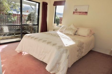 Photo of property in 5/5 Court Road, Tawa, Wellington, 5028