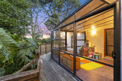 Photo of property in 9 James Scott Place, Te Atatu South, Auckland, 0602