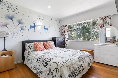 Photo of property in 2/2 Chevis Place, Pakuranga, Auckland, 2010