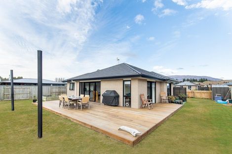Photo of property in 8 Mallard Street, Albert Town, Wanaka, 9305