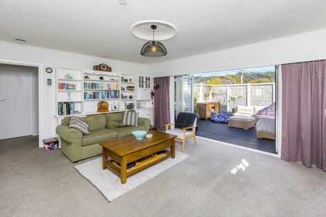 Photo of property in 44 Dowling Grove, Silverstream, Upper Hutt, 5019