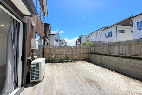 Photo of property in 10 Ti Kouka Lane, Sandringham, Auckland, 1025