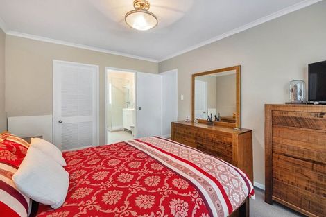 Photo of property in 49 Stapleford Crescent, Browns Bay, Auckland, 0630