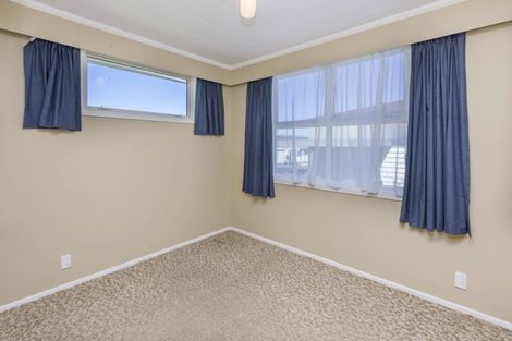 Photo of property in 16 Kentucky Street, Totara Park, Upper Hutt, 5018