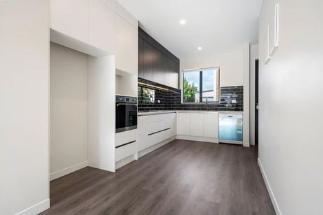 Photo of property in 21b Lumbarda Drive, Kumeu, 0810