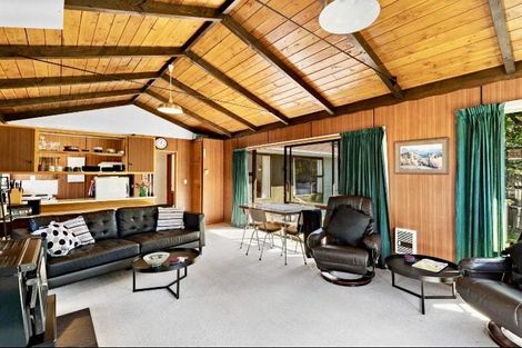 Photo of property in 16 Argyle Place, Arrowtown, 9302