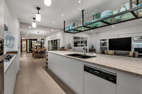 Photo of property in 13 Waitemata Drive, One Tree Point, 0118