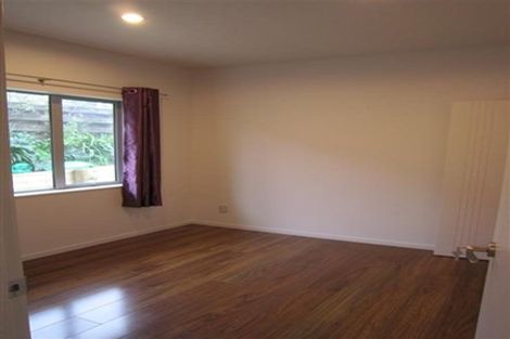 Photo of property in 36 Taipari Road, Te Atatu Peninsula, Auckland, 0610