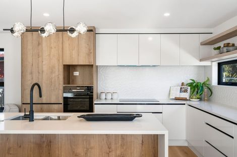 Photo of property in 127a Te Atatu Road, Te Atatu South, Auckland, 0610