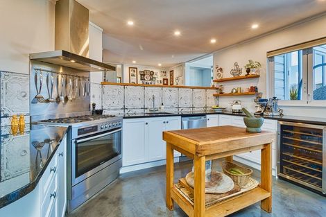 Photo of property in 49 Te Aute Road, Havelock North, 4130