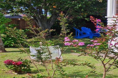 Photo of property in 25 Dalry Place, Mangere Bridge, Auckland, 2022