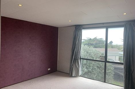 Photo of property in 8 Kopara Place, Clendon Park, Auckland, 2103