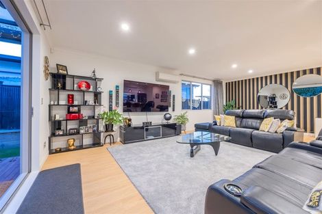 Photo of property in 5 Dida Park Drive, Kumeu, 0810
