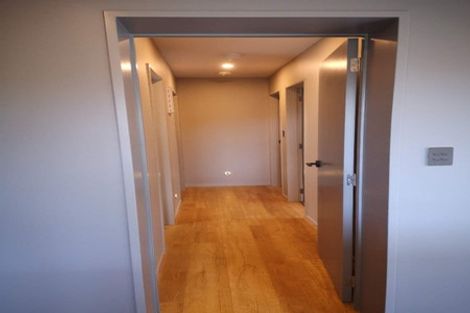 Photo of property in 44a Glen Vista Place, Bayview, Auckland, 0629