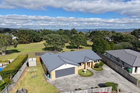 Photo of property in 6 Ishtar Place, One Tree Point, 0118