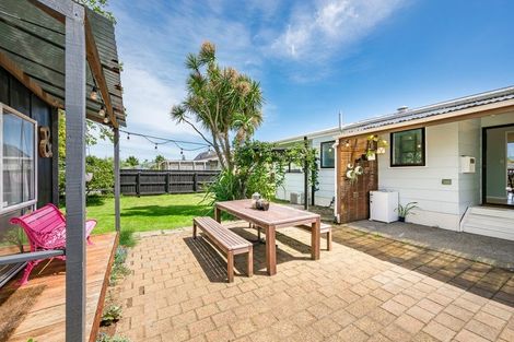 Photo of property in 23 Linwood Drive, Paraparaumu, 5032
