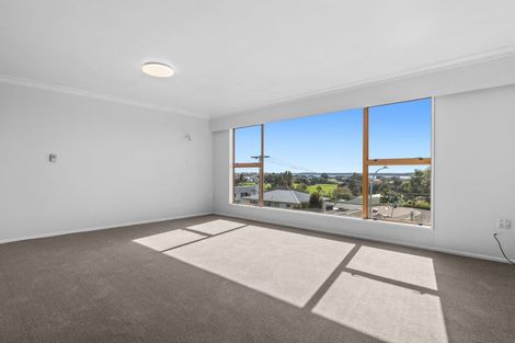 Photo of property in 17a Seaview Road, Otumoetai, Tauranga, 3110