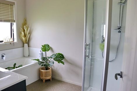 Photo of property in 888a Otaraoa Road, Tikorangi, Waitara, 4383