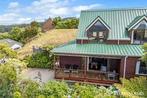 Photo of property in 11 Maungaraki Road, Korokoro, Lower Hutt, 5012