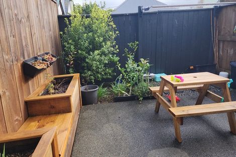 Photo of property in 37 Ron Deal Way, Epuni, Lower Hutt, 5011