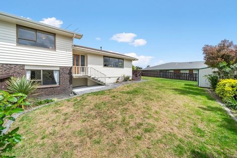 Photo of property in 32 Seymour Grove, Kingsley Heights, Upper Hutt, 5018