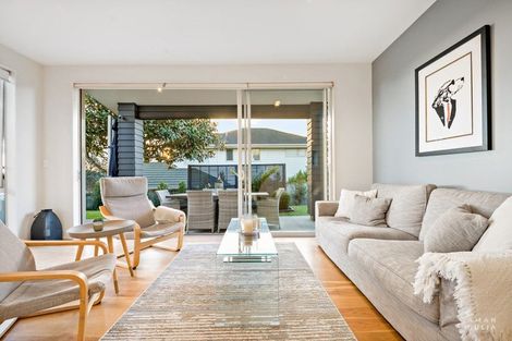 Photo of property in 39 Kittiwake Drive, Schnapper Rock, Auckland, 0632