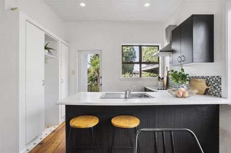 Photo of property in 1/16 Nile Road, Milford, Auckland, 0620