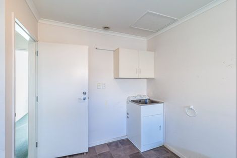 Photo of property in Rangeview Villas, 17/9 Fuller Close, Levin, 5510