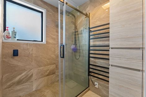 Photo of property in 2/10 Silver Road, Weymouth, Auckland, 2103