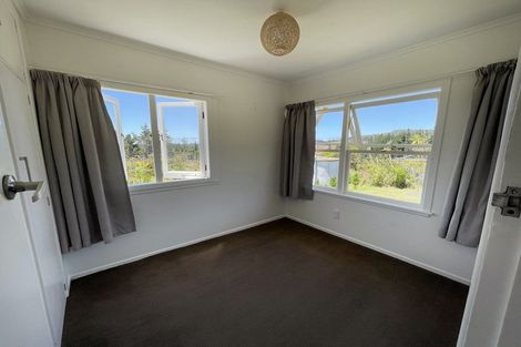 Photo of property in 62 Bethells Road, Waitakere, Henderson, 0782