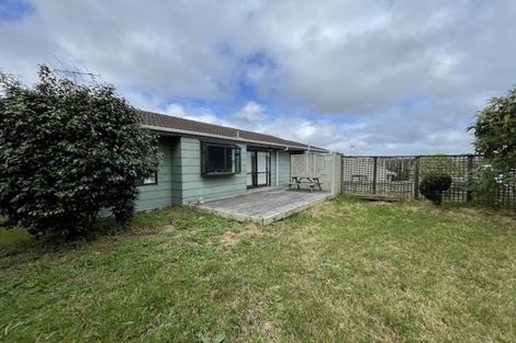 Photo of property in 12 Sumich Place, West Harbour, Auckland, 0618