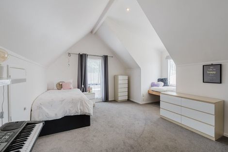 Photo of property in 10 Ensign Place, Flagstaff, Hamilton, 3210