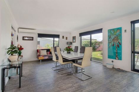 Photo of property in 3 Seaway Road, Clarks Beach, 2122