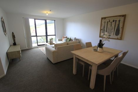 Photo of property in 68 Mountain Road, Henderson Valley, Auckland, 0612