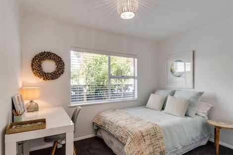 Photo of property in 3b White Street, Taradale, Napier, 4112