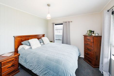 Photo of property in 127 Apollo Parade, Milson, Palmerston North, 4414