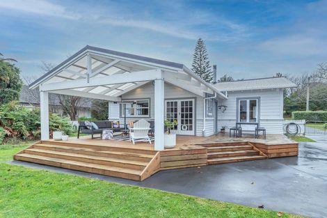 Photo of property in 43 Kawiu Road, Levin, 5510