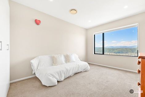 Photo of property in 30 Arahiwi Grove, Tirohanga, Lower Hutt, 5010