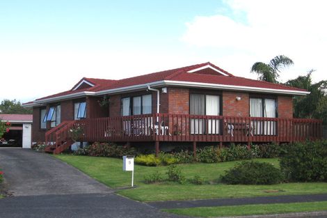 Photo of property in 8 Fathom Place, Te Atatu Peninsula, Auckland, 0610