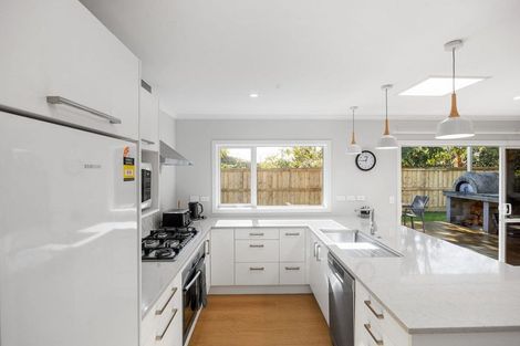 Photo of property in 28c Hamilton Road, Cambridge, 3434