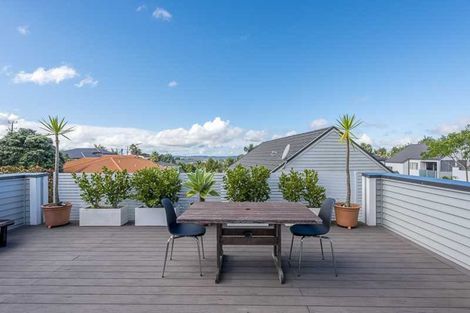 Photo of property in 123a Hobsonville Road, West Harbour, Auckland, 0618