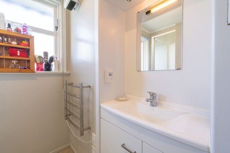 Photo of property in 35 Mararoa Drive, Manapouri, 9679